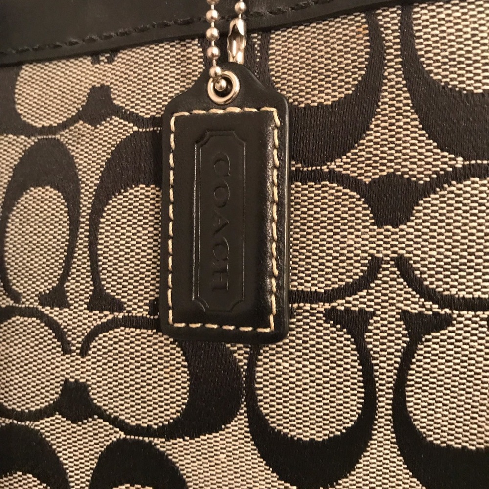 Purse - Picture 2 of 6